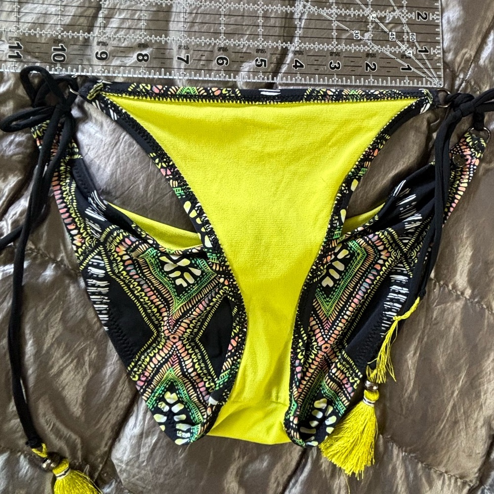 Radio Fiji Stylish Yellow Tassels and Patterned Bikini Bottom - Picture 9 of 12